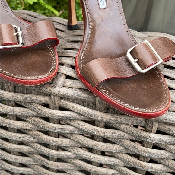 Manolo Blahnik brown leather Sandalsstrap buckles - Picture 3 of 9